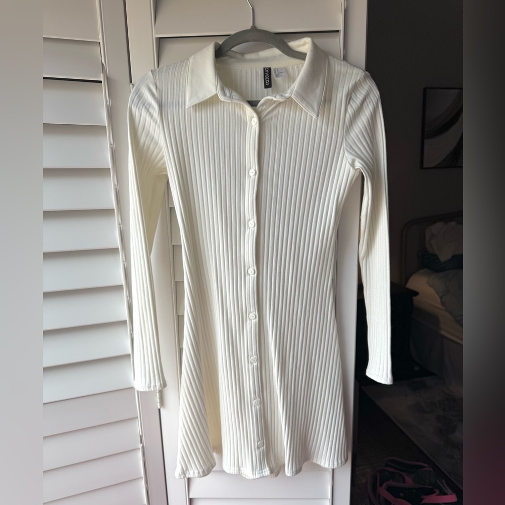 H&M Ribbed Collared Button Down Dress